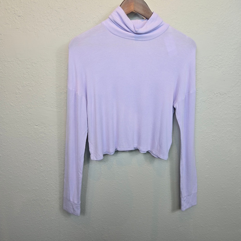 American Eagle Turtleneck Top Womens Medium Purple Ribbed Crop Soft & Sexy